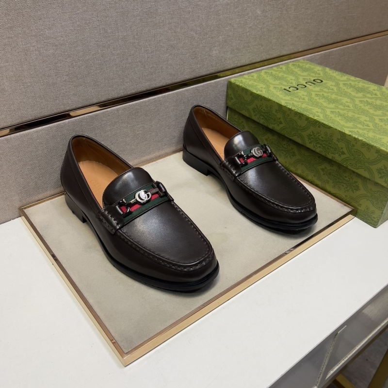 G*u*i leather shoes